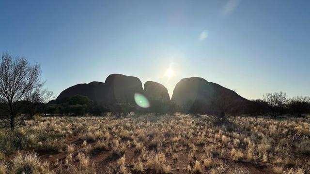 Sunrise over Kata Tjuṯa 